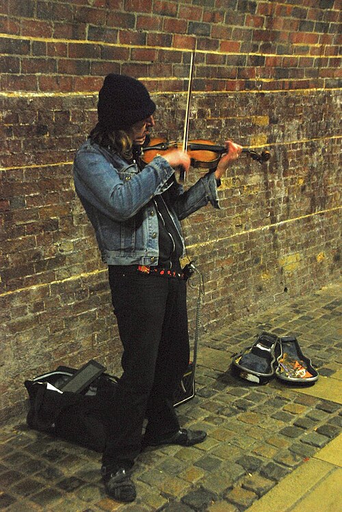 busker