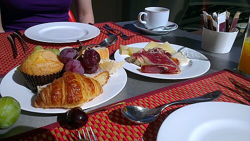continental breakfast