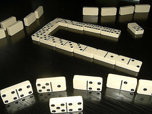 dominoes