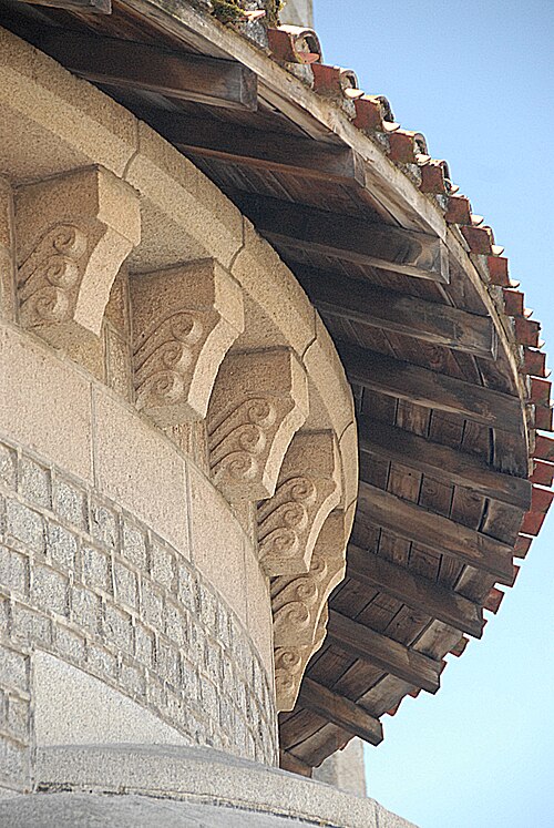 eaves