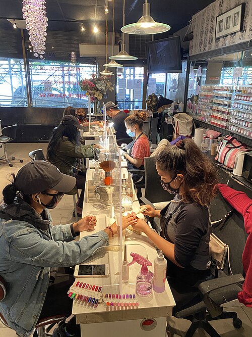 manicurist