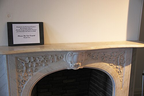 mantelpiece