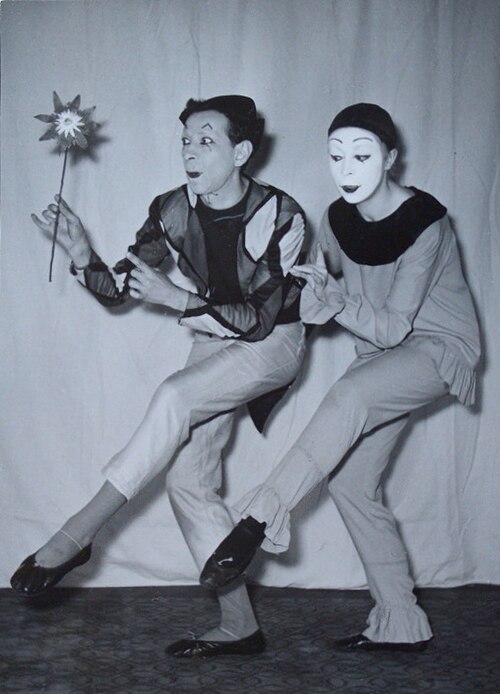 mime